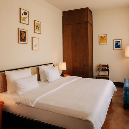 Boutique Hotel Chateau Royal ベルリン エクステリア 写真 A bedroom at the hotel