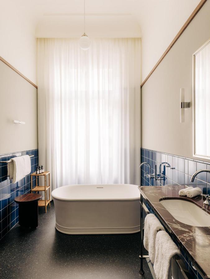 Boutique Hotel Chateau Royal ベルリン エクステリア 写真 Bathroom