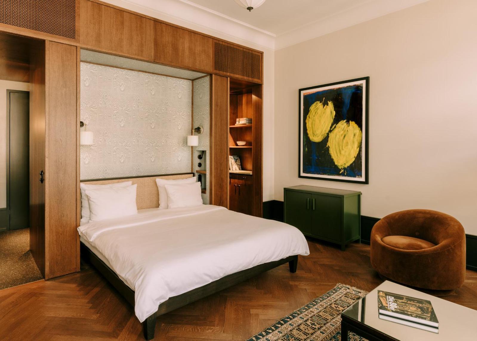 Boutique Hotel Chateau Royal ベルリン エクステリア 写真 A bedroom at the hotel